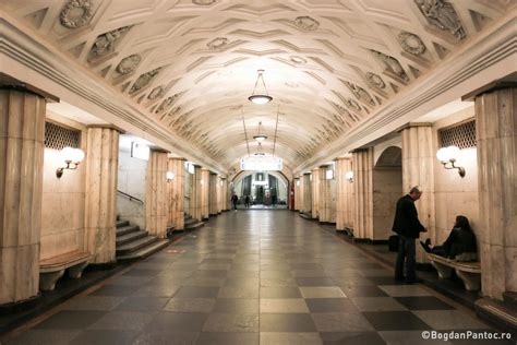 O Plimbare In Imagini Prin Statiile De Metrou Din Moscova Bogdan Pantoc