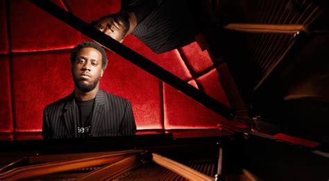 [REVIEW] Keys of Life: Robert Glasper Pays Homage to the Soul of Stevie ...