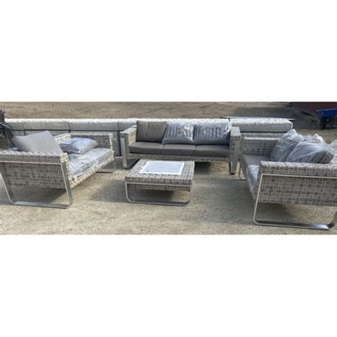 5PC RESIN WICKER PATIO FURNITURE SET - NEW - Kidd Family Auctions