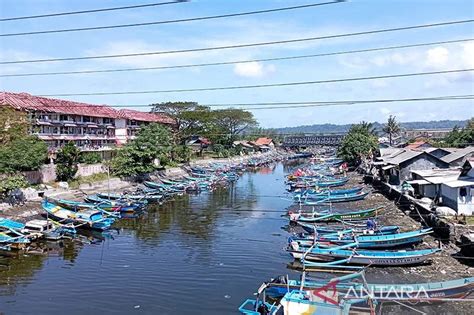 Nilai Transaksi Lelang Ikan Di Cilacap Turun Gegara Cuaca Buruk Genpi