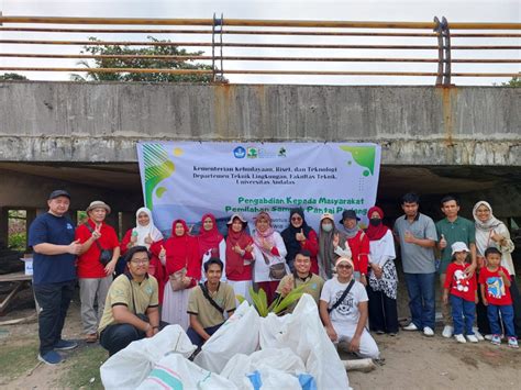 Pengabdian Kepada Masyarakat Terprogram Pemilahan Sampah Pantai Padang