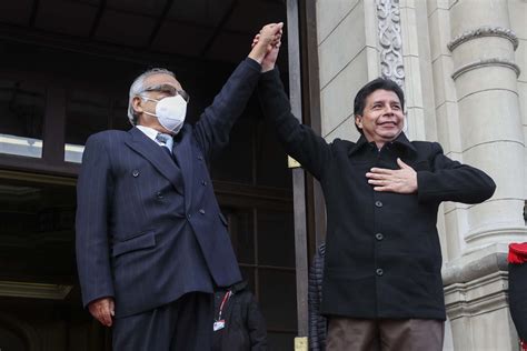 Presidente Pedro Castillo Sostiene Reuni N Con Licenciados De Las