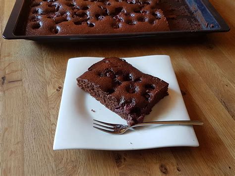 Saftiger Veganer Schoko Kirschkuchen Vom Blech Von Coicoi Chefkoch