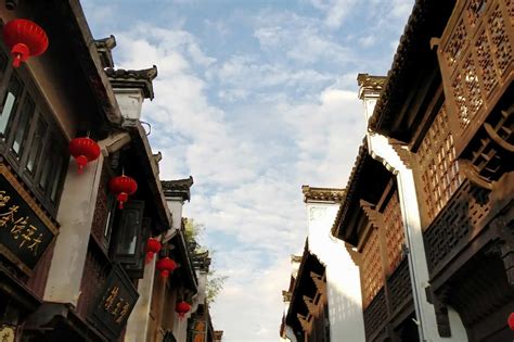 4 Day Anhui Private Tour To Mt Huangshan Tunxi Old Street Xihai Great