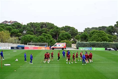 El Atl Tico Se Juega Su Futuro Europeo En Oporto Con Los Tocados Morata