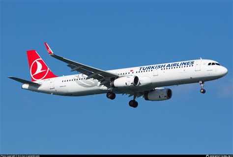 Tc Jtn Turkish Airlines Airbus A Wl Photo By Kris Van