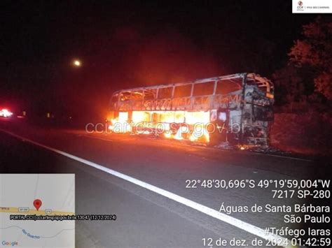 Ônibus pega fogo na Rodovia Castelo Branco nesta quinta 12 de dezembro