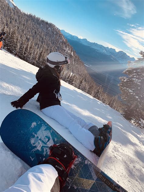 The House Snowboard Canada Jeanelle Gerber