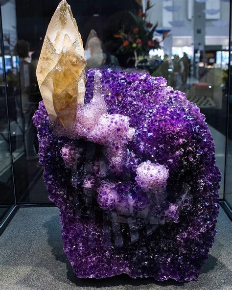 Calcite On Amethyst Geology GeologyPage Mineral Locality Artigas