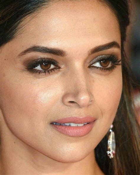 Deepika Padukone Closeup Deepika Padukone Close Up Hd Phone Wallpaper