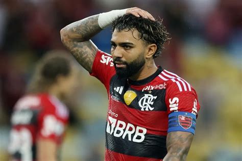 Gabigol pede calma e união após derrota para o Vasco no clássico carioca