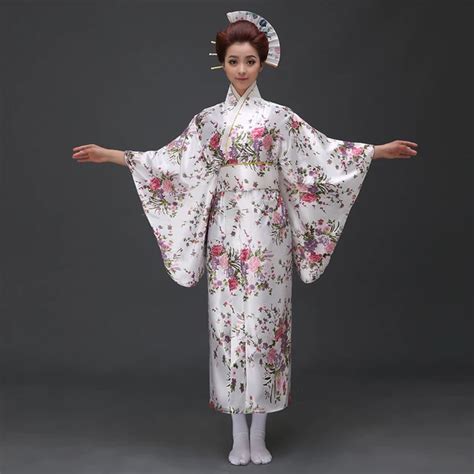 Quimonos Japoneses Tradicionais Roupas Trajes Mulheres Sakura Quimono