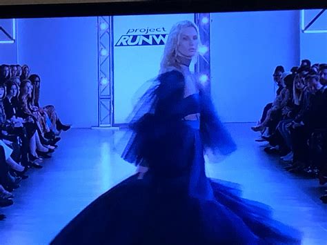 Molly on Project Runway finale. She looks amazing, she closed Sergio’s
