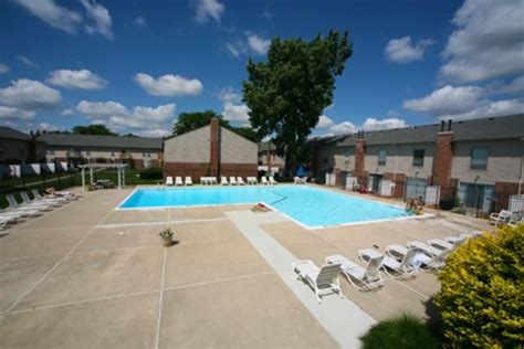 Grand Oaks Apartments - Grand Blanc, MI 48439