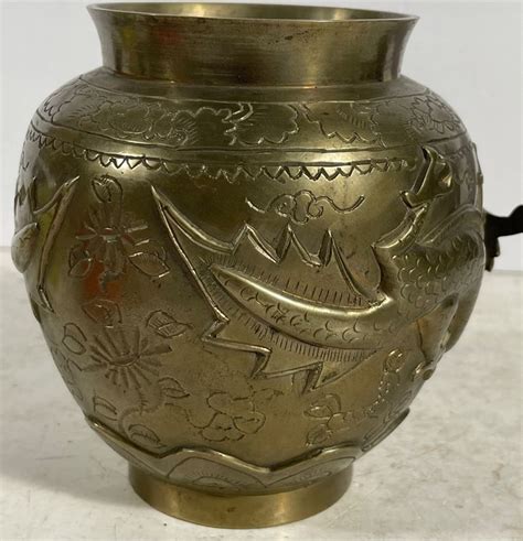 Alte China Bronze Vase mit schöner Gravur und Verzierunge Kaufen auf