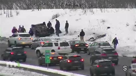 Video Good Samaritans Rush To Help After Rollover Crash On I 35w In