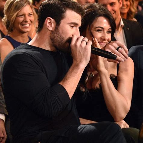 Sam Hunt Serenades Fiancee Hannah Lee Fowler During Academy Of Country Music Awards