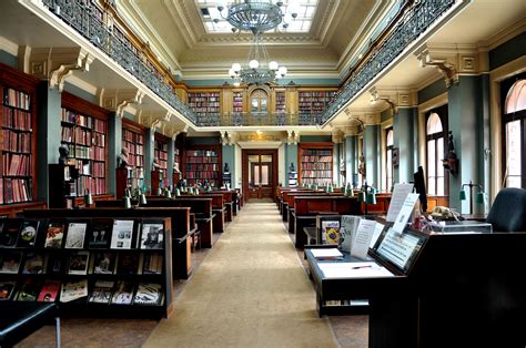 V&A’s National Art Library under threat - ArtReview