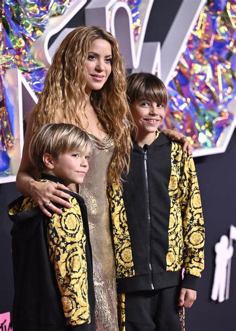 Hijos de Shakira podrían ser expulsados de colegio en Miami - Primera Hora