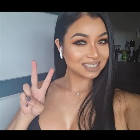 9 Hot Sexy MakeupByLeina Bikini Pics