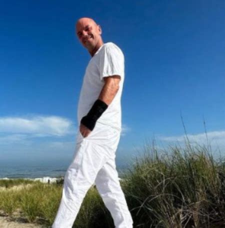 Kenny Chesney's Fortune: Unveiling the Secrets Behind His Wealth ...