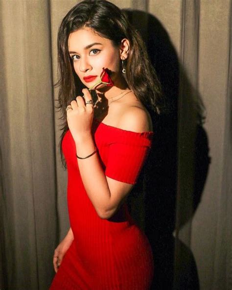 Nagma Mirajkar Hot Photos Beautiful Wallpaper HD Pics New Images