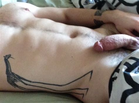 Hunk Lukecoock Reveals His Nude Body MrGays