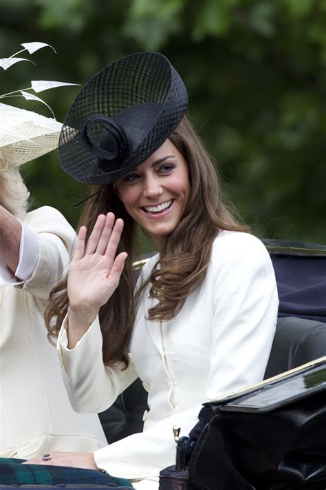 Kate Middleton Reaparece En El Trooping The Colour 2024 Con Vestido Blanco Zapatos De Tacón