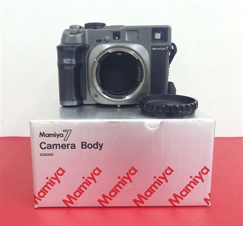 【やや傷や汚れあり】 B Mamiya 7 中判カメラ フィルムカメラ レンジファインダー ボディ 本体 動作品 シャッター、露出計ok 元箱