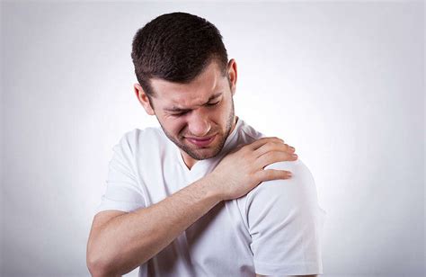 Frozen Shoulder: 10 Frozen Shoulder Symptoms