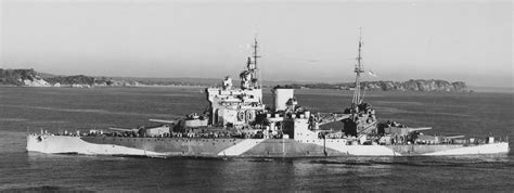 Side View Of The Queen Elizabeth Class Battleship Hms Queen Elizabeth