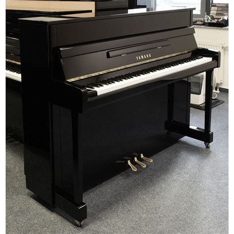 Yamaha Klavier B Gebraucht Jahr Alt Schwarz Hochglanz