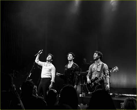 Jonas Brothers Kick Off Broadway Residency Kevin Jonas Makes Broadway