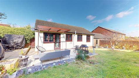 Clay Hill Two Mile Ash Milton Keynes 2 Bed Detached Bungalow For Sale