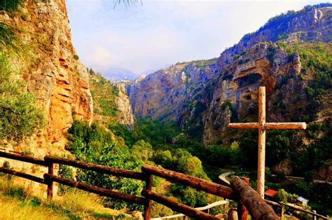 Wadi Qadisha Or Wadi Kannoubine Hadath El Jebbeh