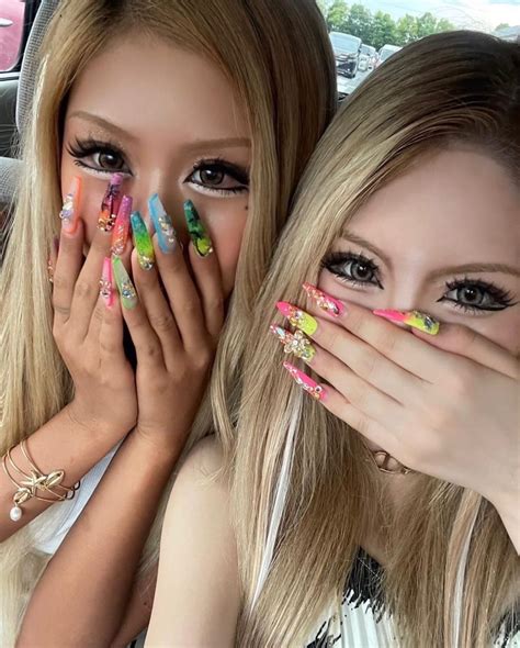 Pin By Japan Hot Japan On Beauty Gyaru Makeup Gyaru Fashion Gyaru