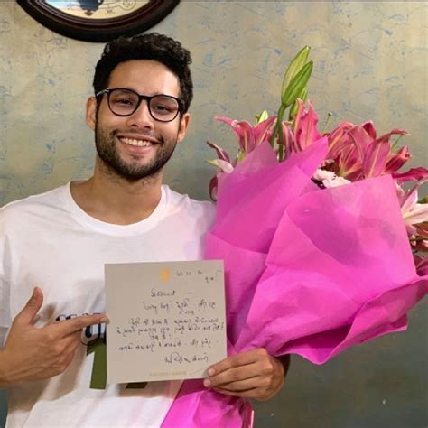 EXCLUSIVE VIDEO This Is How Siddhant Chaturvedi Reacted When Amitabh