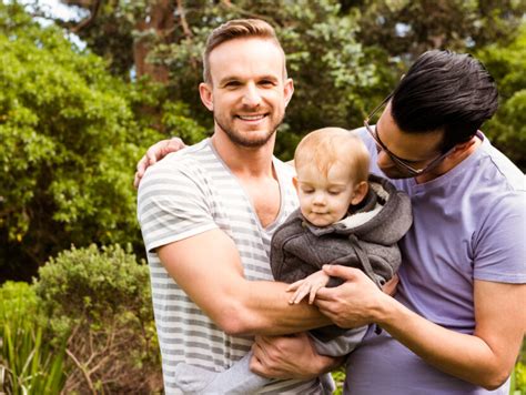 Coppie Gay Stop Della Cassazione Ai Due Padri Donna Moderna