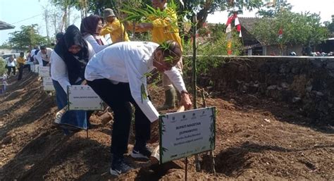 Pemkab Dan Klhk Serius Wujudkan Kebun Raya Bambu Di Magetan Tell The