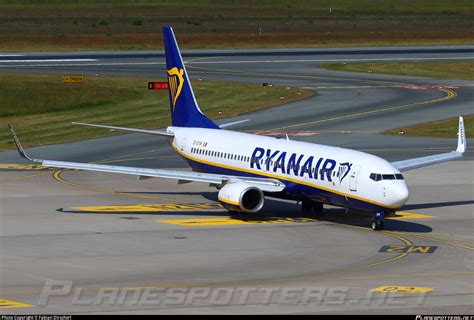 EI DYW Ryanair Boeing 737 8AS WL Photo By Fabian Dirscherl ID