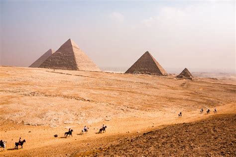 Famosas Pir Mides Eg Pcias De Giza Imagem De Stock Imagem De Pedra