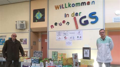 Aktion von zwei Göttinger Schulen Ostern im Schuhkarton