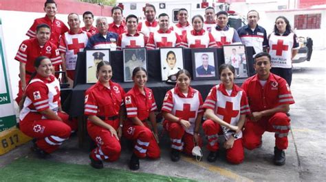 Se Gradúan Paramédicos De La Cruz Roja En Mazatlán Y Brindan Homenaje A