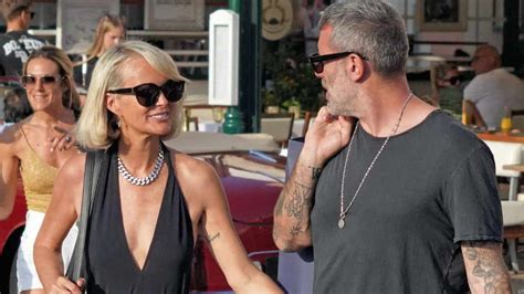 Laeticia Hallyday Se Livre Sur Son Couple Avec Jalil Lespert Et Johnny