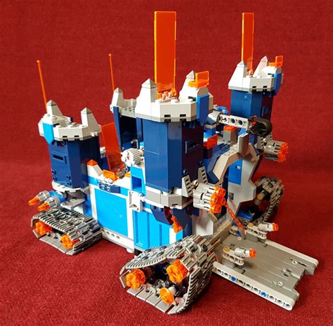 Geek Review: LEGO Nexo Knights Fortrex 70317 + Giveaway | Geek Culture