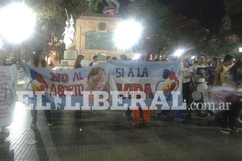 Marcha Por La Vida Y La Familia Por Las Calles De Santiago