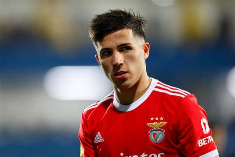liverpool ready  pay enzo fernandez higher salary   clubs