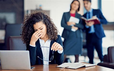 The Best Ways To Deal With A Toxic Negative Work Environment What