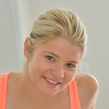 FTV Mindy Babe Page Watch This Centerfold On FreeOnes