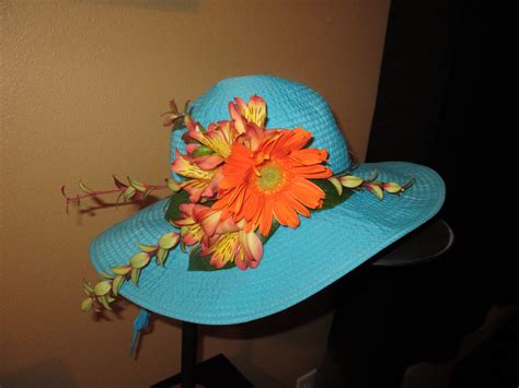 Derby Fresh Flower Hat Decor